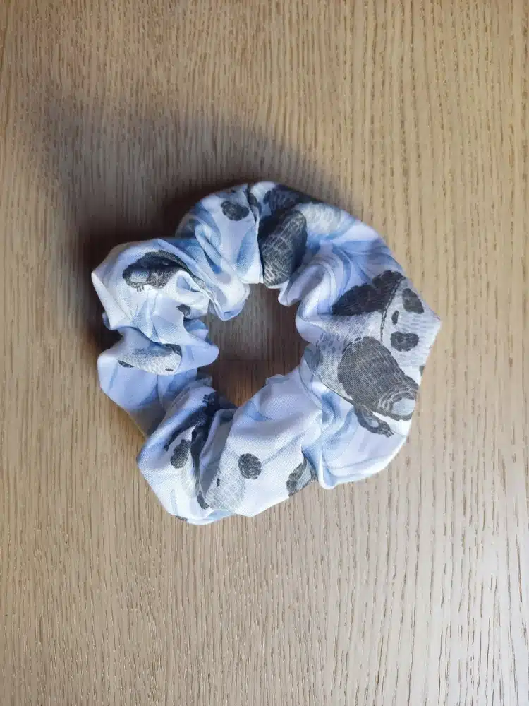 Scrunchie panda